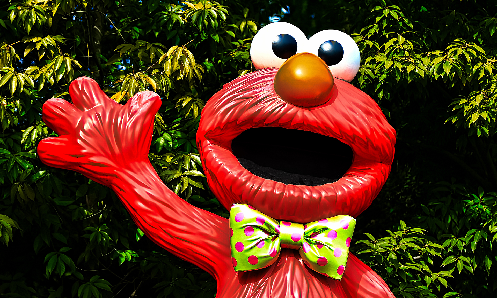 Elmo Checks In on Twitter/X – Braithwaite Communications