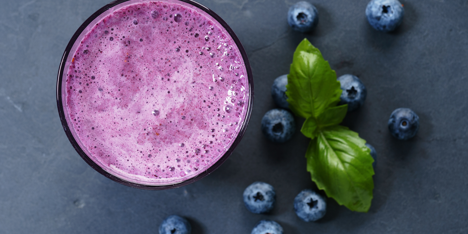 Smoothie with blueberries